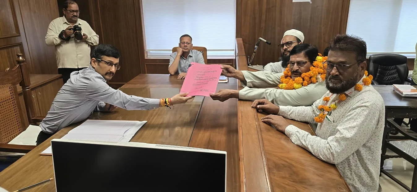 राजनीतिक हलचल: लखनऊ में चुनाव के दो दिन शेष रहने पर भी प्रमुख दलों ने नहीं भरे नामांकन पत्र