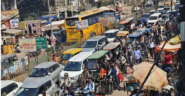 कानपुर एक्सप्रेस वे पर जाम: पांच घंटे तक थमी रही वाहनों की रफ्तार, दो किमी लंबी कतार