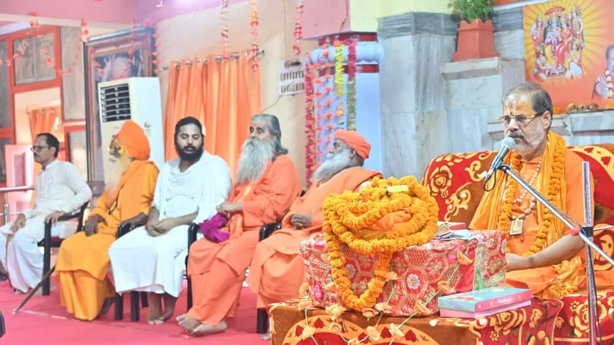 गोरखपुर में महायज्ञ: विष्णु मंदिर में 12 दिवसीय अनुष्ठान, रामकथा और रामलीला का आयोजन