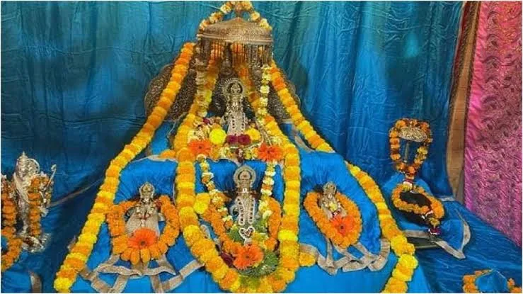 श्री रामलला का शृंगार: अयोध्या धाम में अष्टमी तिथि पर हुआ दिव्य अलौकिक दर्शन