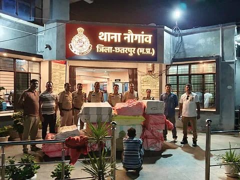 बड़ी कार्रवाई: मध्य प्रदेश के छतरपुर में अवैध पटाखों का जखीरा बरामद