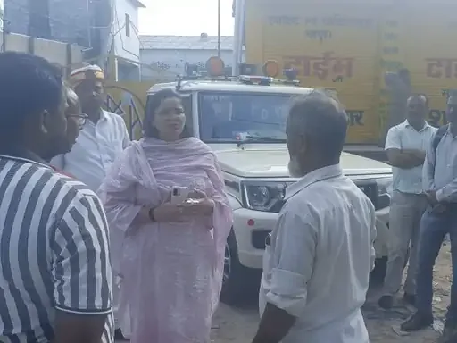 मातम में बदली सुबह: बाराबंकी के स्कूल में खेलते समय 5वीं की छात्रा की मौत, परिजनों ने पोस्टमार्टम से किया इनकार