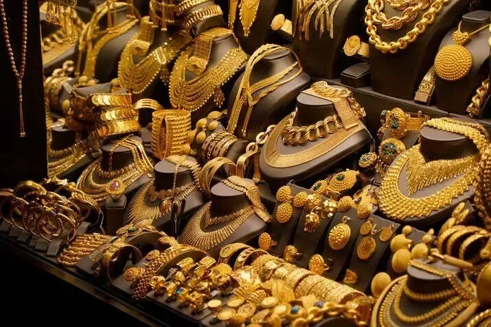 सराफा बाजार में बहार: गोरखपुर में धनतेरस और दिवाली से सहालग तक सोने-चांदी की बढ़ेगी मांग
