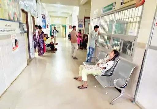 मैनपुर स्वास्थ्य सेवा: मरीजों के लिए ओपीडी समय सारिणी बनी परेशानी