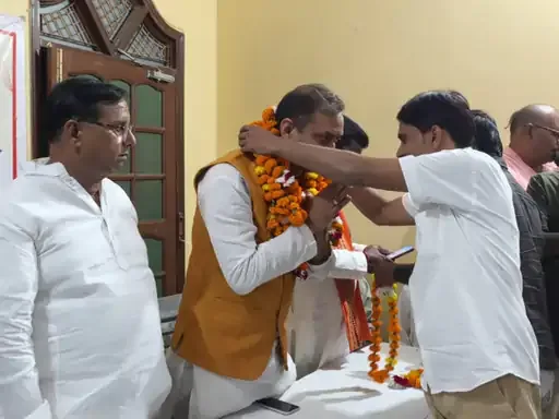 एमएलसी चुनाव: मल्लावां में भाजपा नेताओं ने सामाजिक एकता और भाईचारे पर चर्चा की