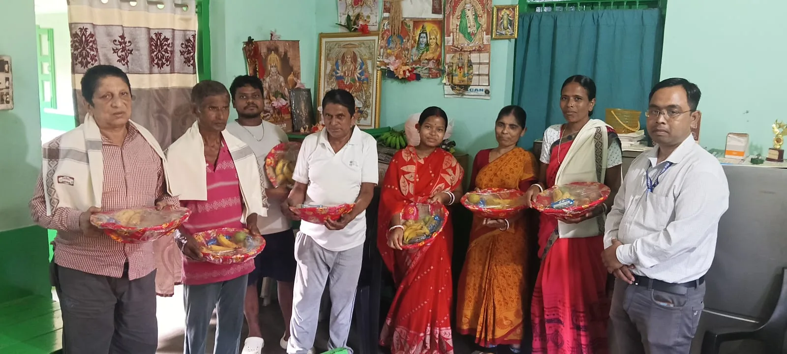 गांधी जयंती पर स्वास्थ्य सेवा: बर्मामाइंस के हिन्द कुष्ठ अस्पताल में 45 मरीजों की हुई जांच