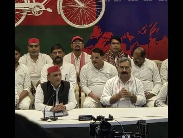 शिक्षक एमएलसी चुनाव: गोरखपुर-फैजाबाद खंड में भाजपा और सपा के बीच कड़ी टक्कर