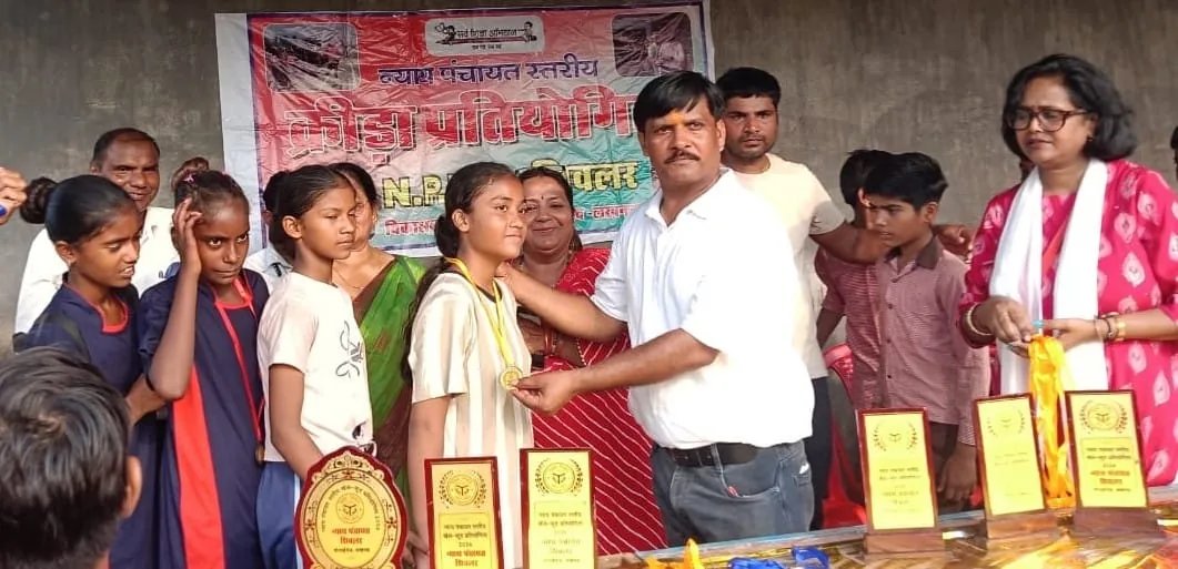 शानदार प्रदर्शन: गोसाईगंज-दो ने ओवरऑल चैंपियन का खिताब जीता
