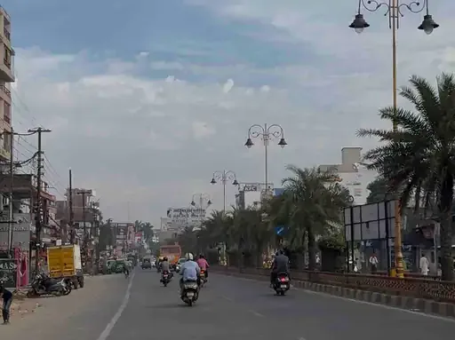 मौसम में बदलाव: गोरखपुर में दो दिन आंधी और बारिश के आसार, तापमान में गिरावट