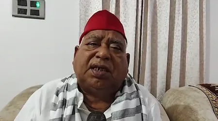 अयोध्या दौरा: अखिलेश यादव से पहले सपा नेताओं ने चुनाव आयोग पर साधा निशाना