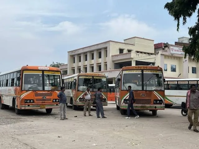 पीईटी 2026: गोरखपुर से गाजीपुर-बलिया के लिए रोडवेज चलाएगा 160 अतिरिक्त बसें
