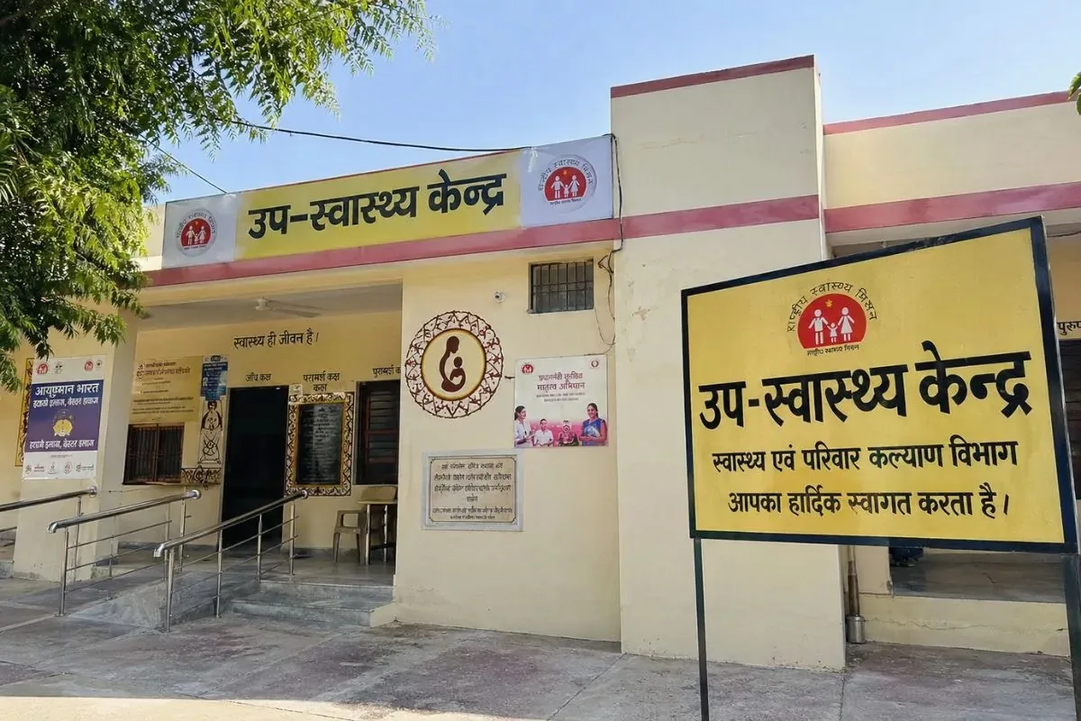 स्वास्थ्य सेवाओं का निरीक्षण: ऑस्ट्रेलिया से आईं मेलिस्सा और अलेक्जेंड्रा ने महेश्वर केंद्रों का किया दौरा