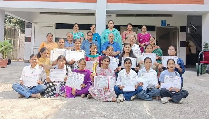 उत्कृष्ट प्रदर्शन: कैथल में युवा महोत्सव की ओवरऑल ट्रॉफी आईजी कॉलेज की छात्राओं के नाम