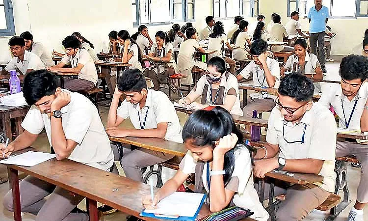 दिसंबर से परीक्षाएं: 4 दिसंबर से शुरू होंगी सेमेस्टर परीक्षाएं, एसओएल की परीक्षा फरवरी तक चलेगी