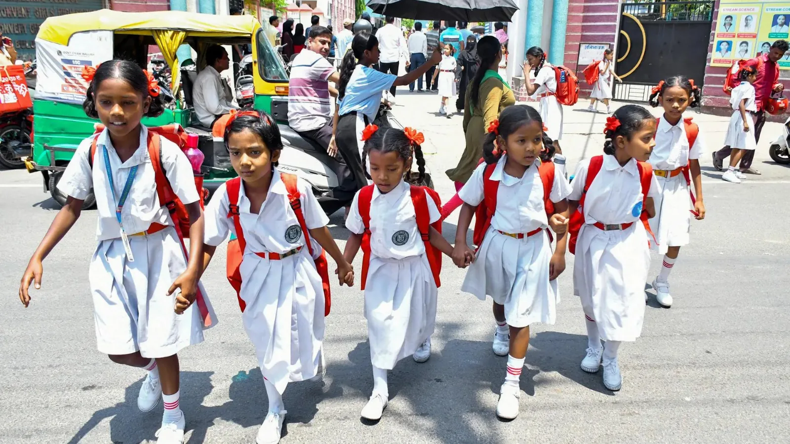 स्कूल समय में बदलाव: 1 अक्टूबर के बजाय अब 16 अक्टूबर से बदलेंगे सभी सरकारी स्कूलों के संचालन का समय