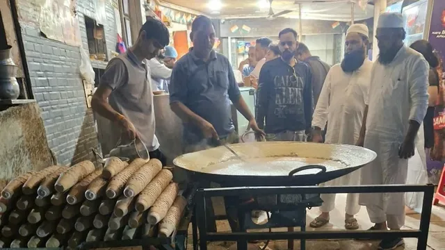 दूध में मिलावट: आगरा में बोरेक्स केमिकल का इस्तेमाल कर स्वाद बढ़ाने का मामला आया सामने