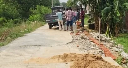बस्ती में राहत: नगर पंचायत ने क्षतिग्रस्त सड़क की कराई मरम्मत