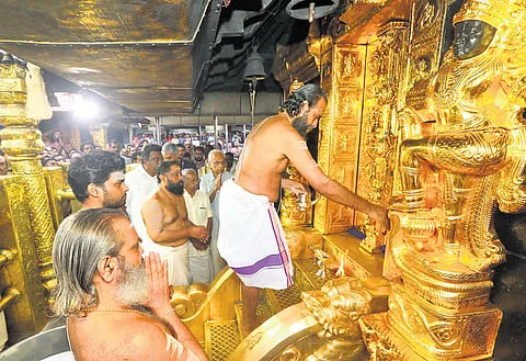 मंदिर में चोरी: सजेती के मैधरी गांव से 100 साल पुरानी मूर्तियां गायब