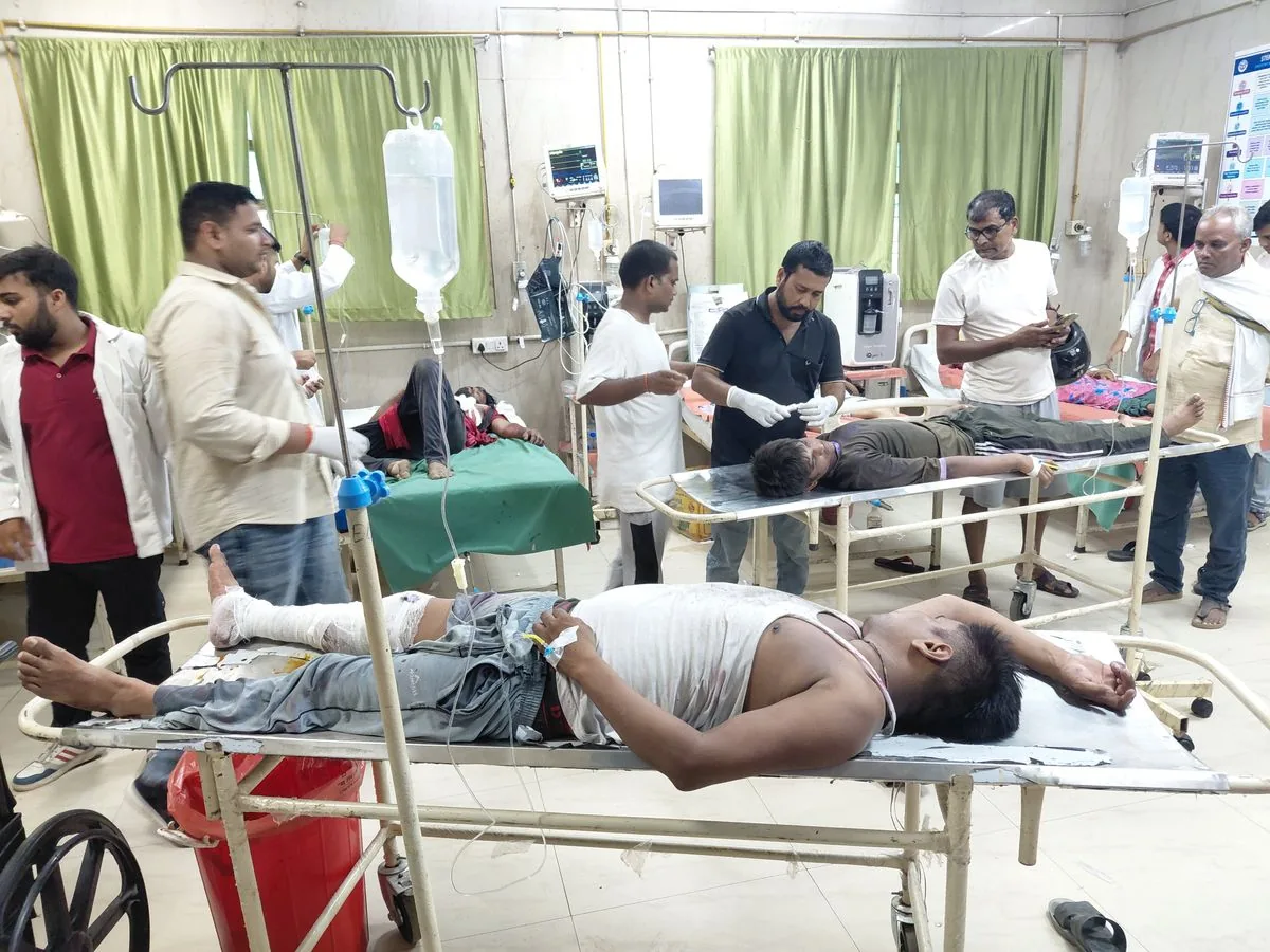 बिजनौर में ट्रैक्टर का तांडव: शराब की दुकान पर विवाद के बाद तीन लोगों की मौत
