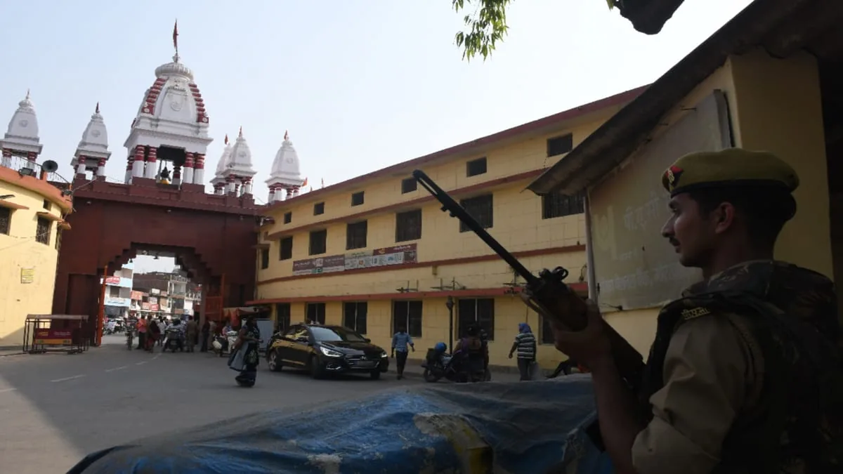 बड़ी कार्रवाई: गोरखपुर के तीन युवक 315 बोर के तमंचे और कारतूस के साथ गिरफ्तार