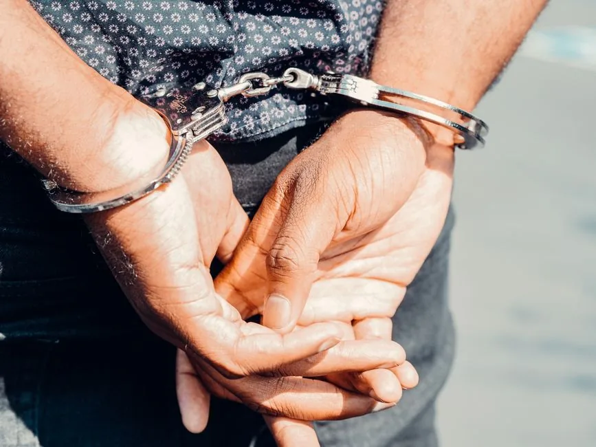 बड़ी गिरफ्तारी: न्यू प्लाट इलाके से चोरी के जेवरात सहित आरोपी पुलिस के हत्थे चढ़ा