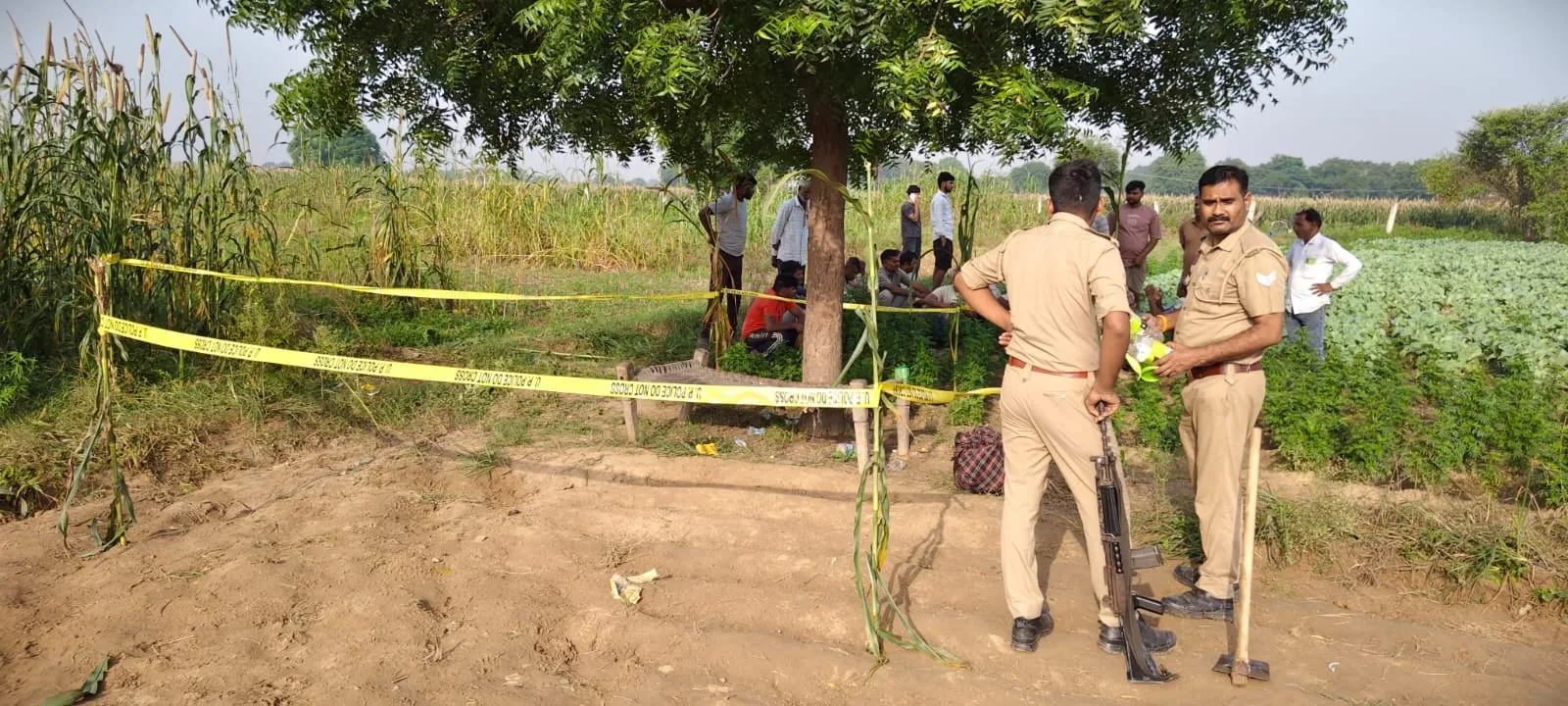 खेत में खूनी खेल: आगरा के कछपुरा गांव में हिस्ट्रीशीटर की सोते समय धारदार हथियार से निर्मम हत्या