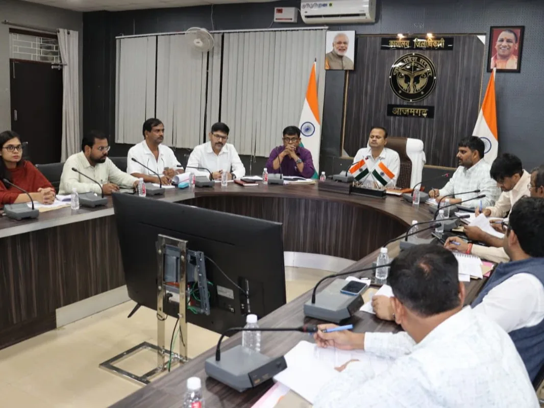 आजमगढ़ में पीडीए पंचायत: आरक्षण, शिक्षा और महंगाई के मुद्दों पर सरकार को घेरा