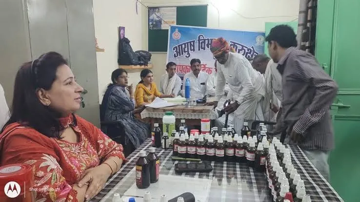 स्वास्थ्य परीक्षण शिविर: कुरुक्षेत्र के भद्रकाली मंदिर परिसर में 115 वृद्धजनों की जांच