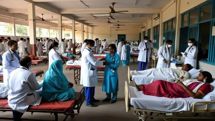 स्वास्थ्य संकट: सरकारी अस्पतालों में पुरुषों की तुलना में चार गुना अधिक महिलाएं भर्ती