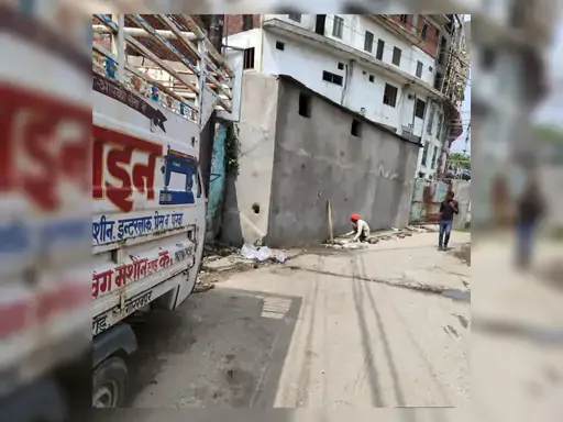 बड़ी राहत: गोरखपुर के वार्ड 71 की आशीर्वाद गली से हटा कूड़े का ढेर
