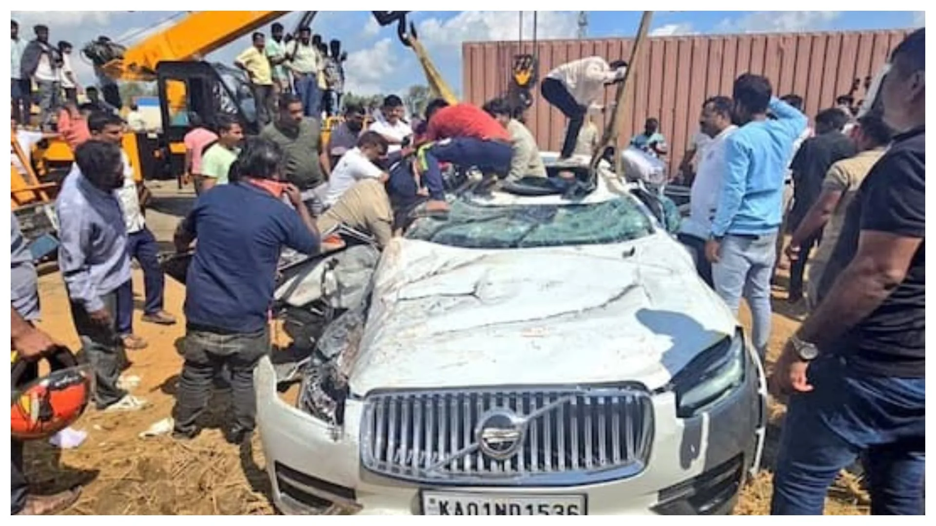 सड़क दुर्घटना: कार की टक्कर लगने से सेवानिवृत्त दरोगा की मौत