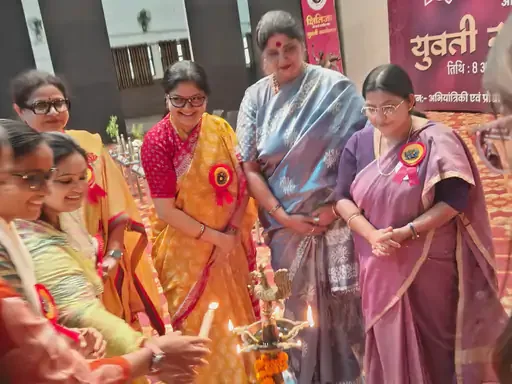 प्रेरणादायक सत्र: लखनऊ के क्षितिजा सम्मेलन में छात्राओं को किया गया प्रेरित
