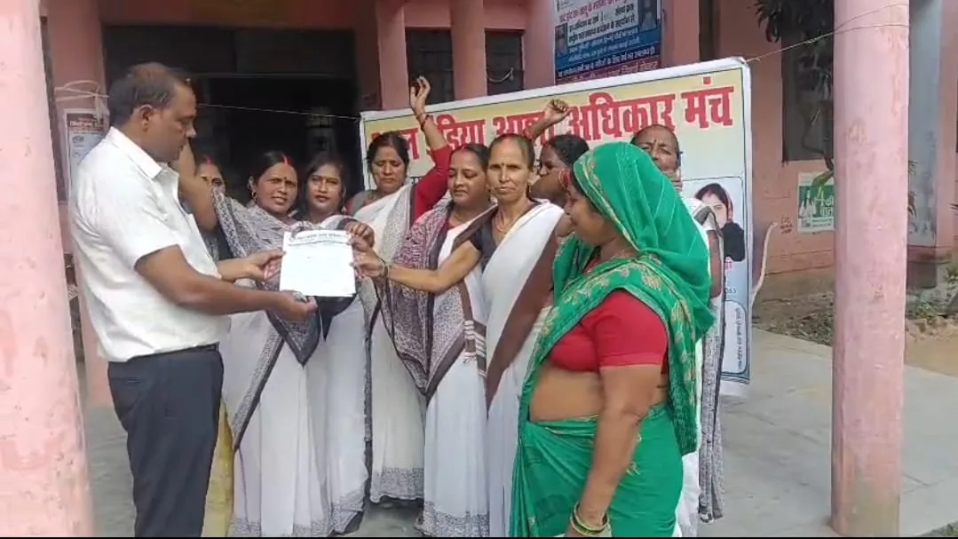हड़ताल का असर: बस्ती में पांच से छह घंटे इंतजार के बाद भी नहीं मिल रहा इलाज