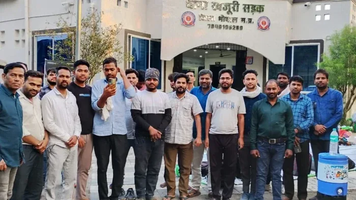 शिक्षक अभ्यर्थी विरोध: भोपाल की सड़कों पर उतरे हजारों प्रदर्शनकारी और कई हिरासत में